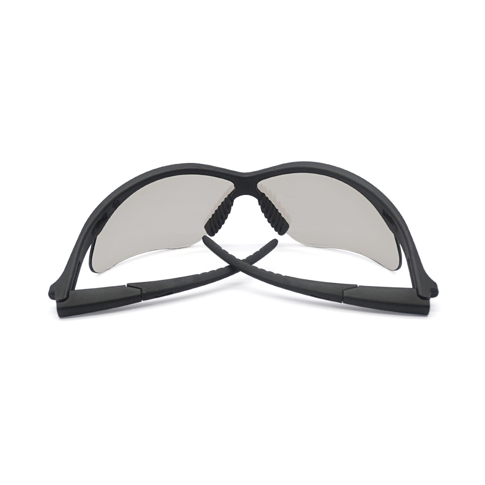 Impact-resistant glasses 02010016