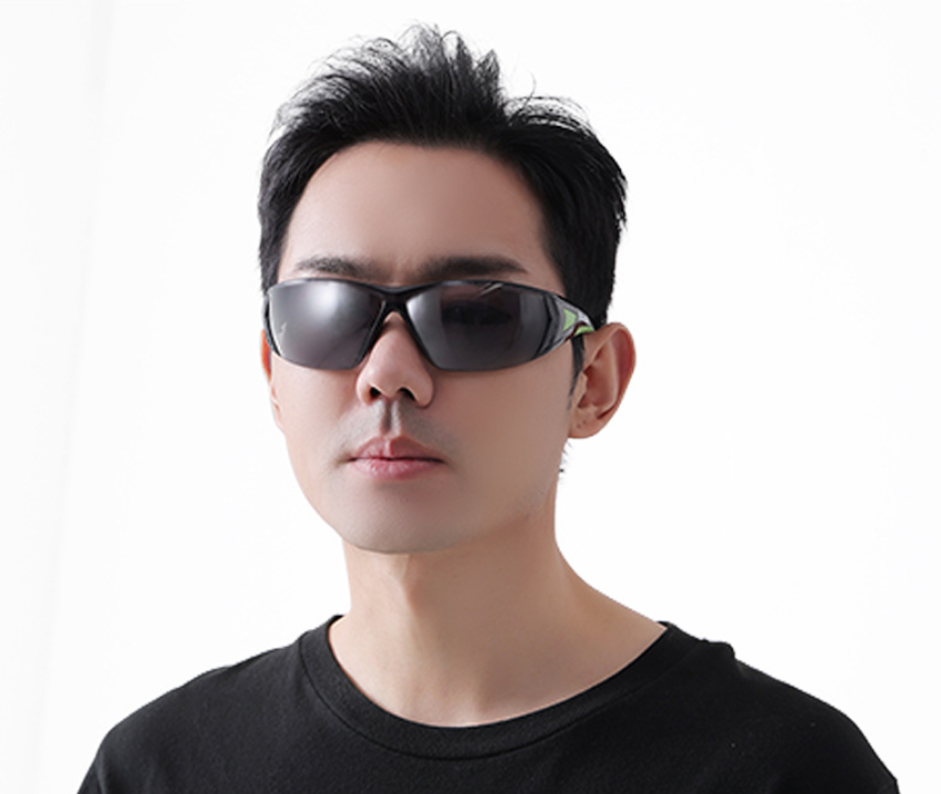 Impact-resistant glasses 02010025