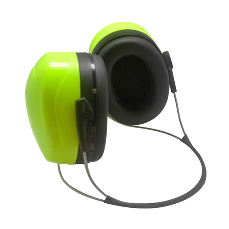 Wear noise-canceling ear muffs 0404018