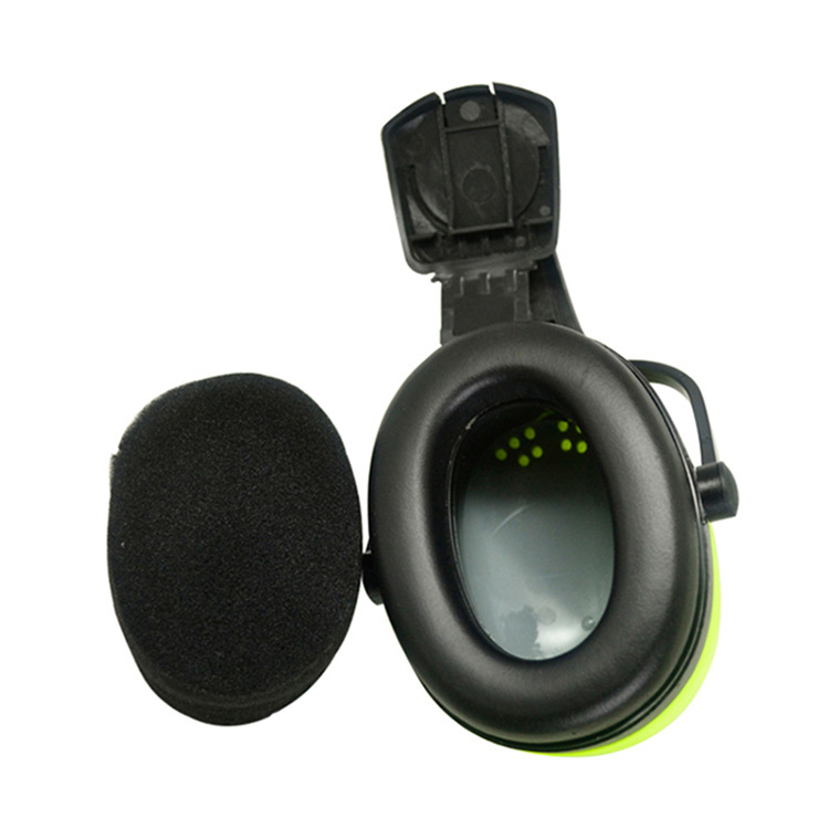 Wear noise-canceling ear muffs 0404018