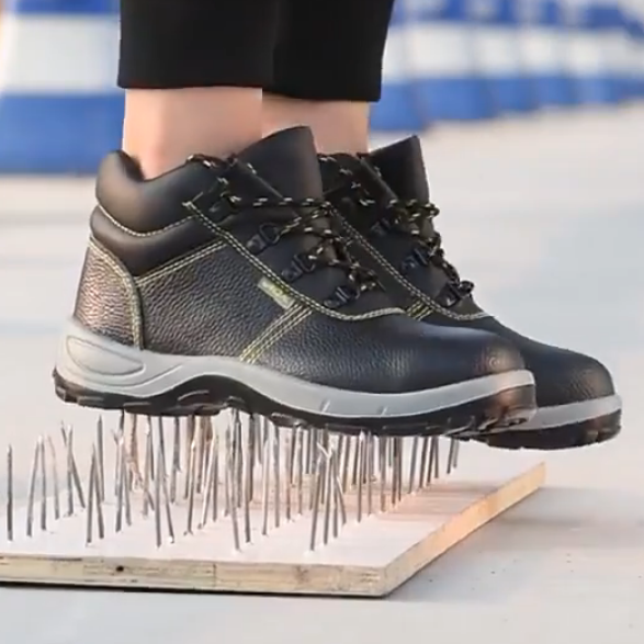 Insulated shoes  0602001