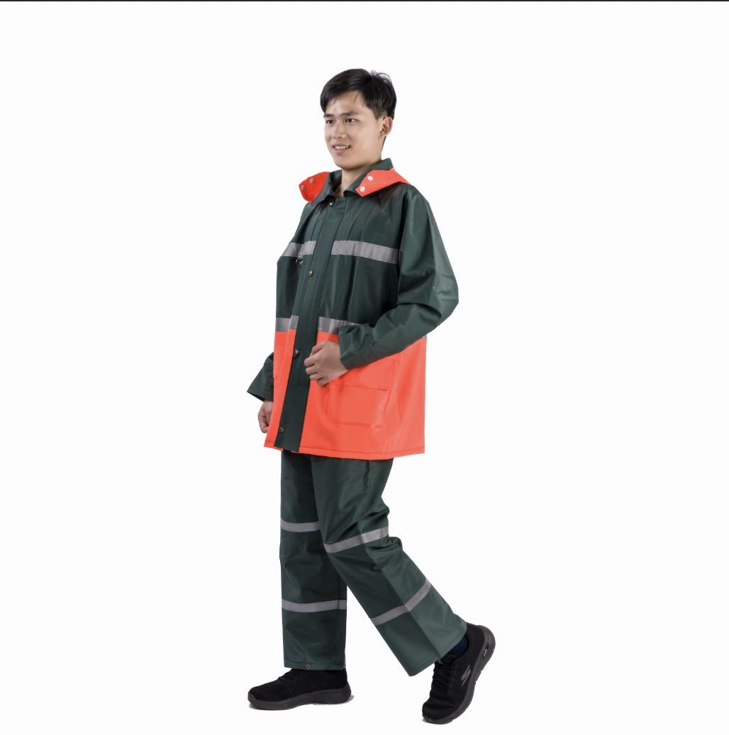 Reflective raincoat 0509010