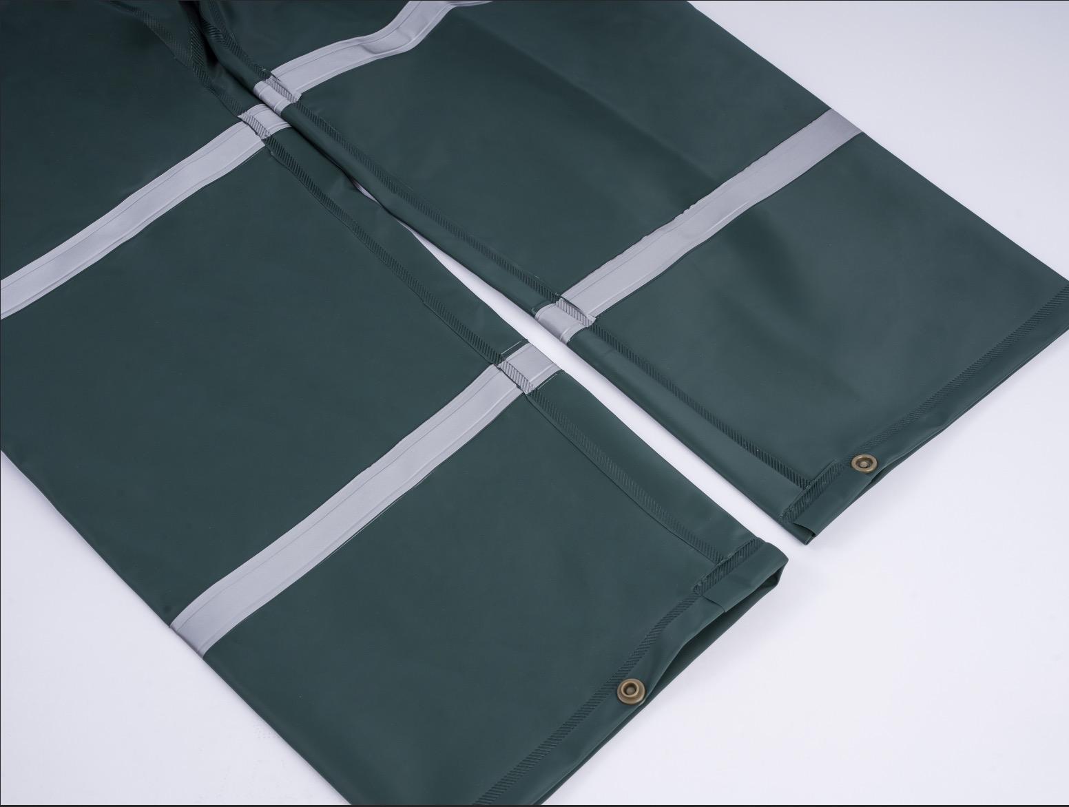 Reflective raincoat 0509010