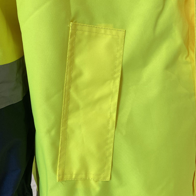 Reflective raincoat 0509025