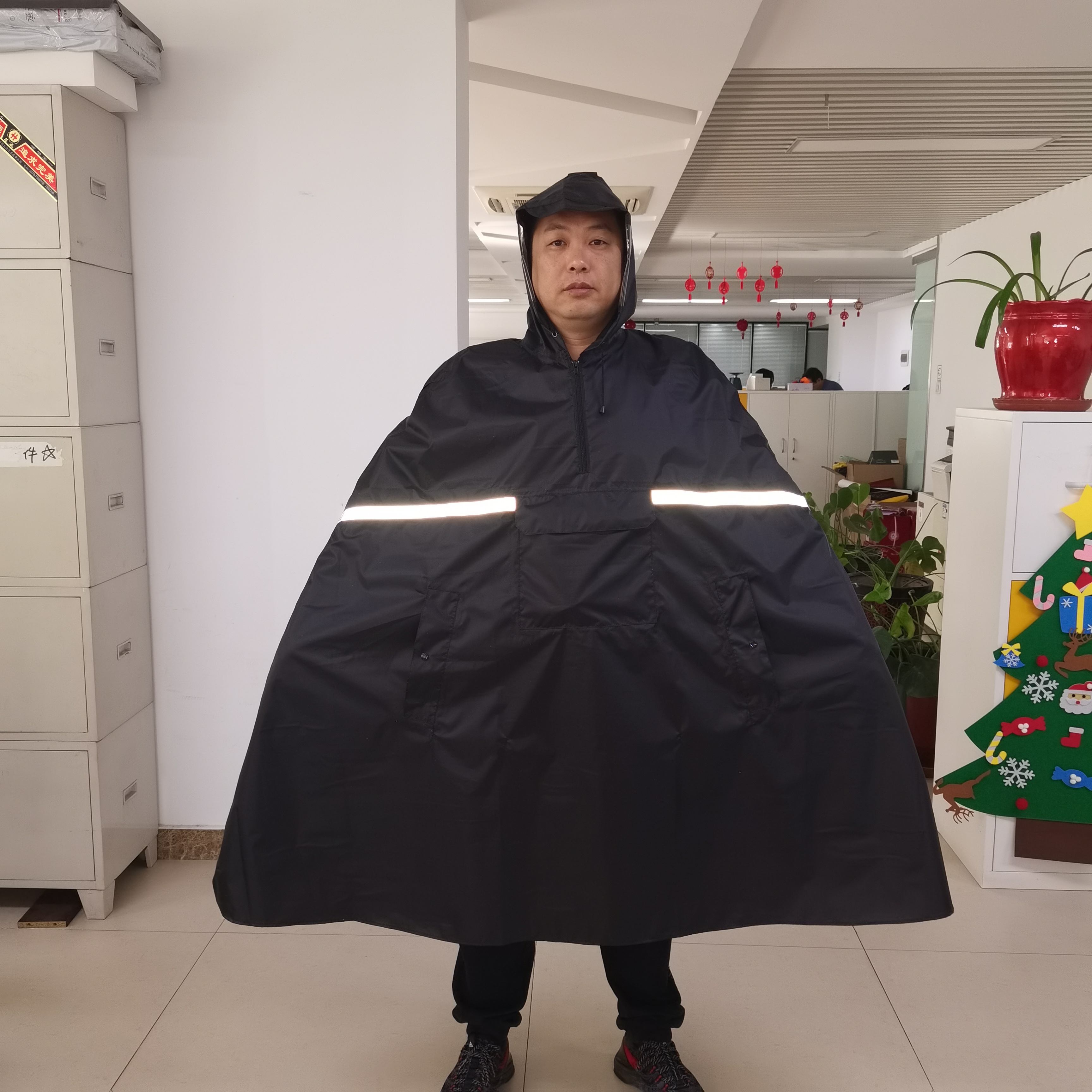 Reflective raincoat 0509032