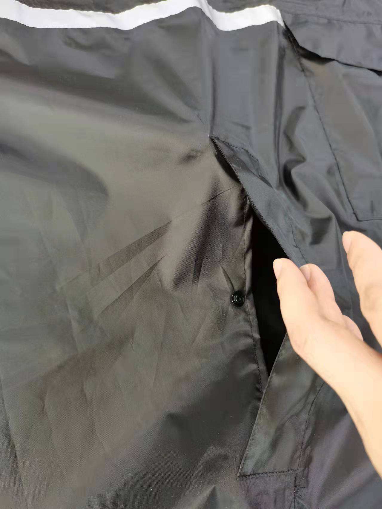 Reflective raincoat 0509032