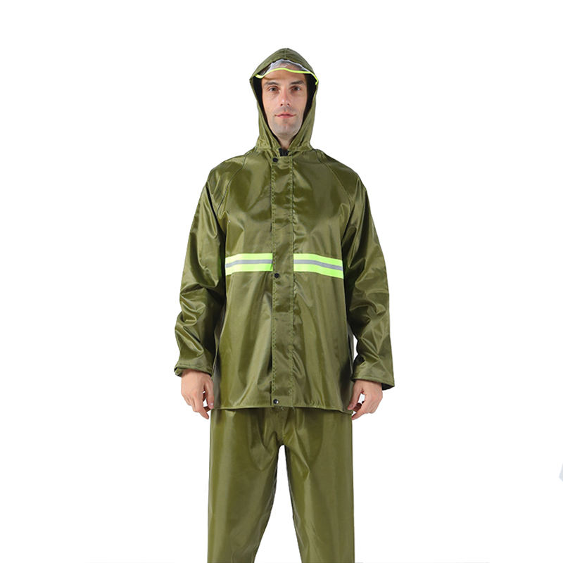 Reflective raincoat 0509037