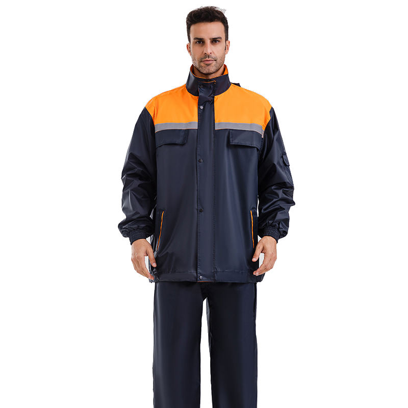 Reflective raincoat 0509038