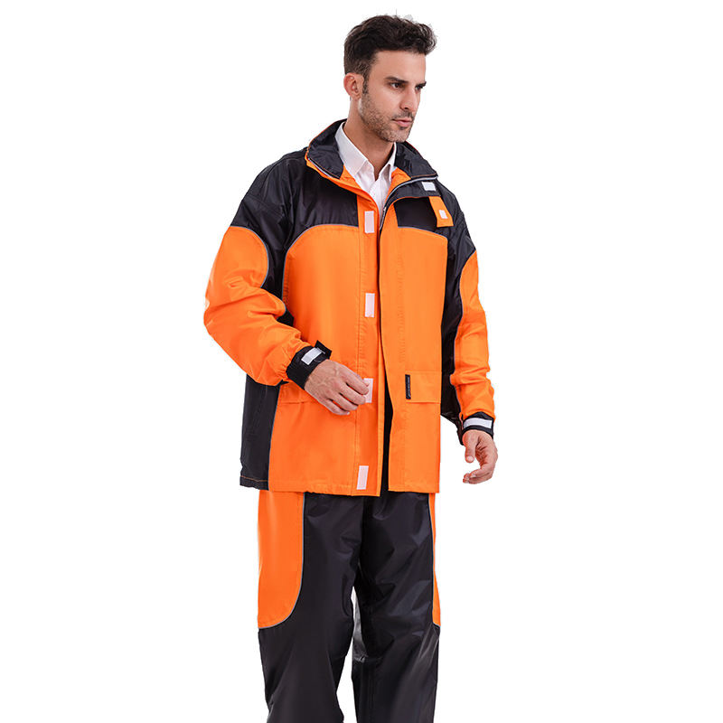 Reflective raincoat 0509040