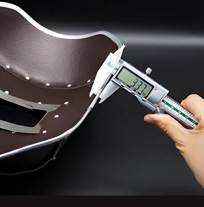 Automatic dimming welding mask 0203021