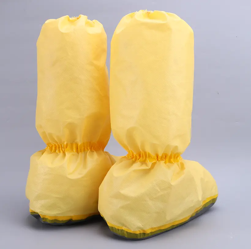 Disposable shoe covers  0705001