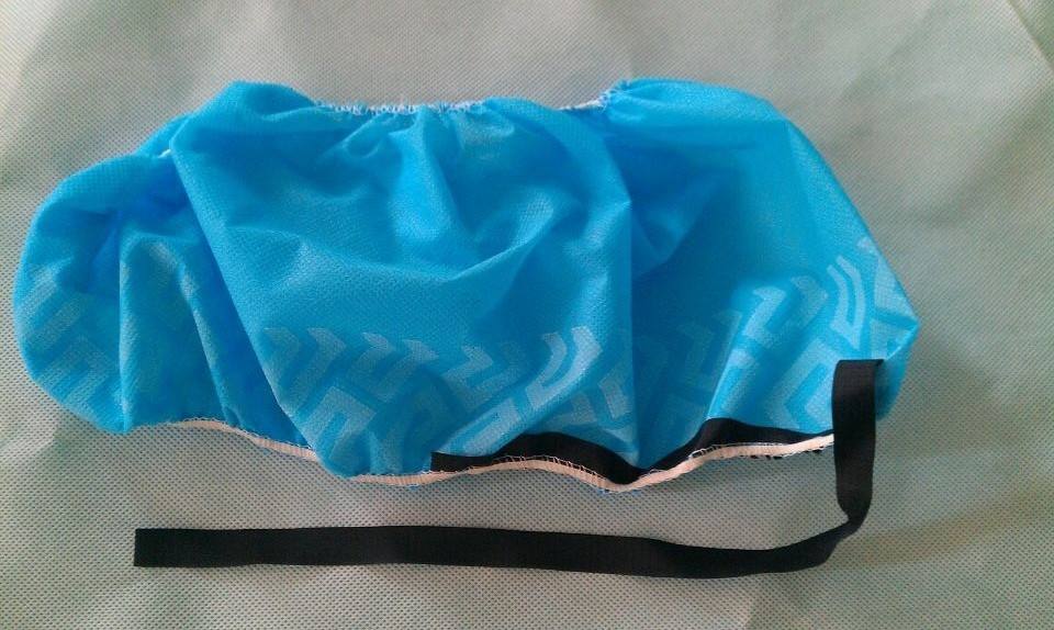 Disposable shoe covers 0705006
